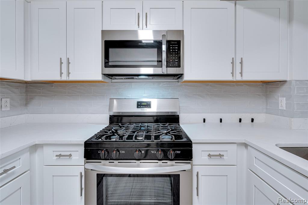 6265 Potomac Circle, West Bloomfield, MI — Photo 16