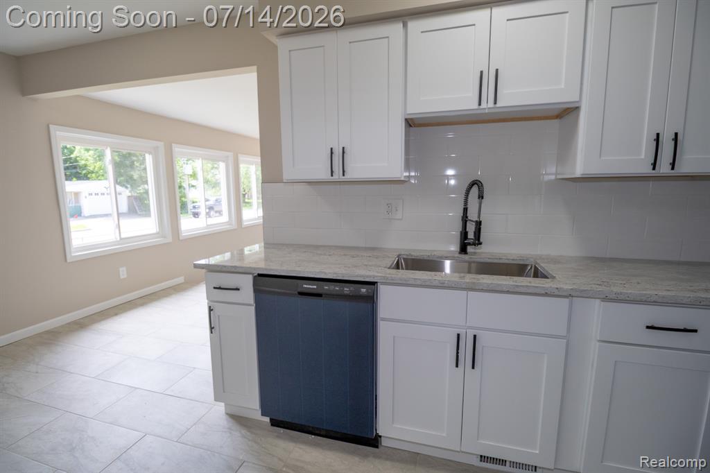 4060 Winifred Street, Wayne, MI 48184 — Photo 11