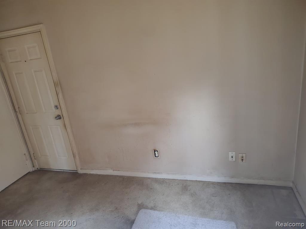 18330 Warwick Street, Detroit, MI 48219 — Photo 16