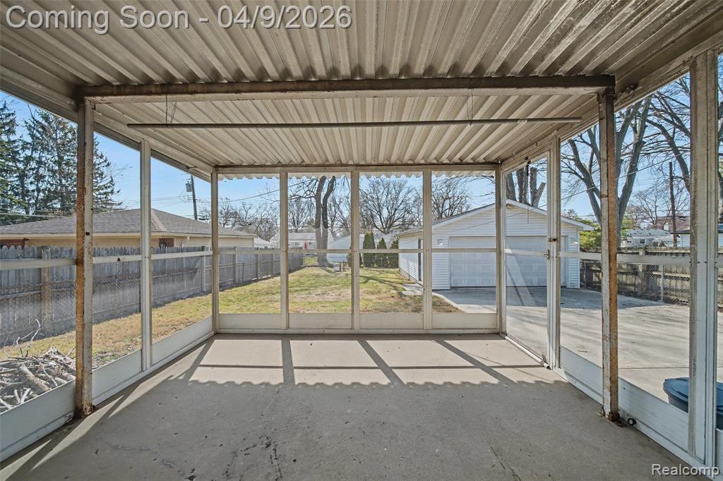 906 Englewood Avenue, Royal Oak, MI 48073 — Photo 7