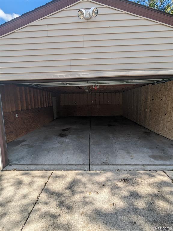 5113 Glenis Street, Dearborn Heights, MI 48125 — Photo 3