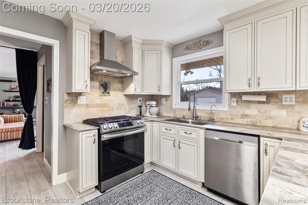 3955 Morgan Road, Lake Orion, MI — Photo 15