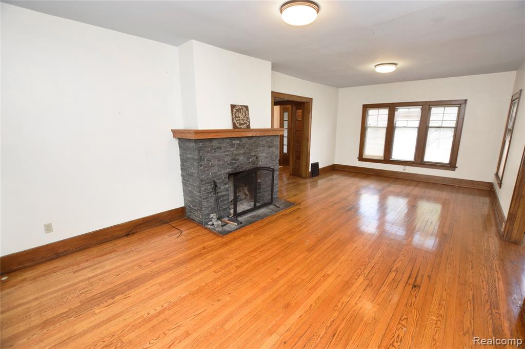 421 University Avenue, Flint, MI 48503 — Photo 3