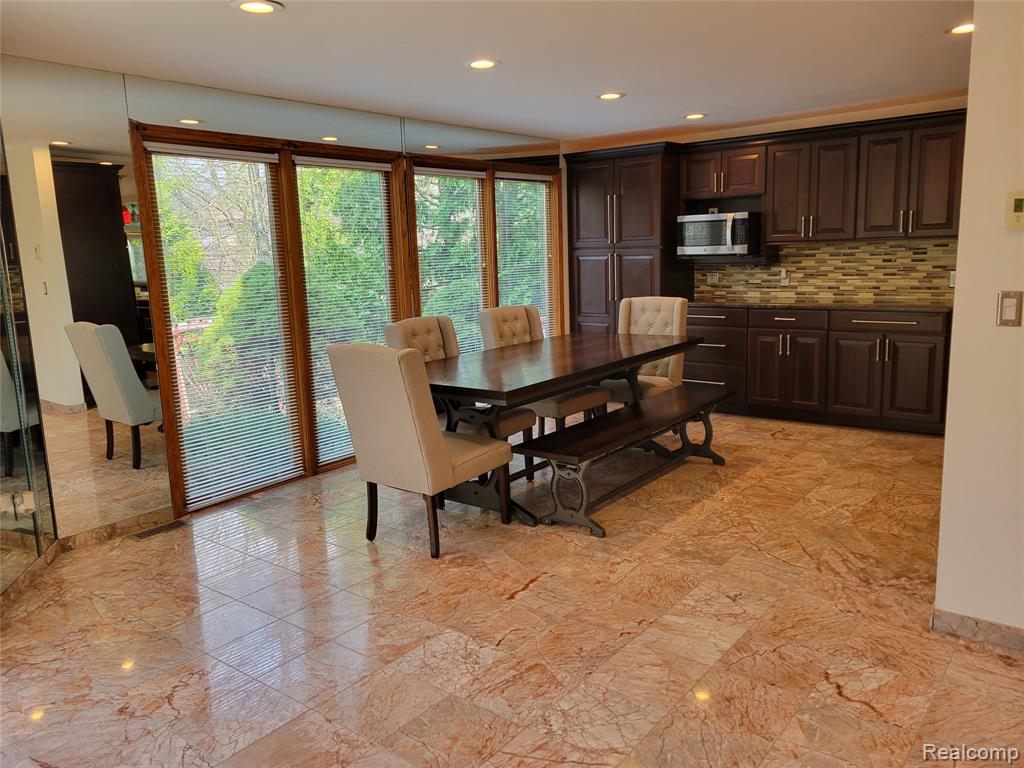 5549 Perrytown Drive, West Bloomfield, MI — Photo 36