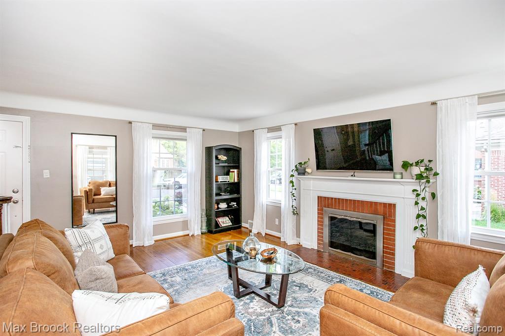 10475 Vernon Avenue, Huntington Woods, MI — Photo 6