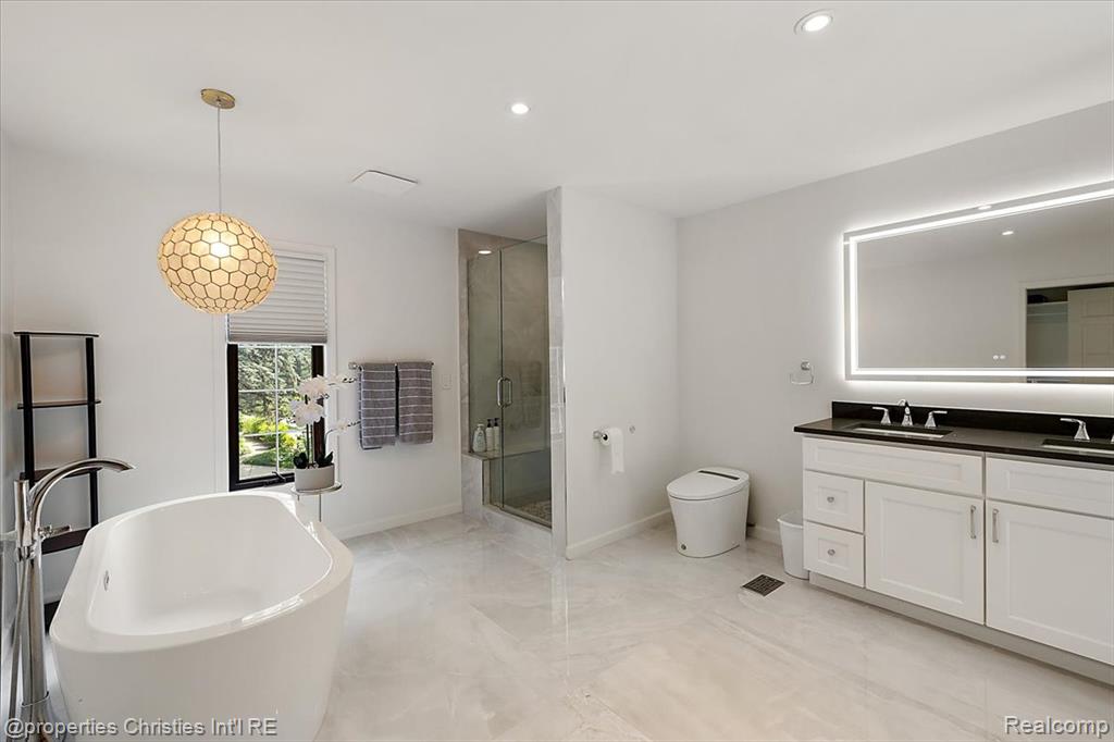 706 Great Oaks Drive, Bloomfield Hills, MI 48304 — Photo 55