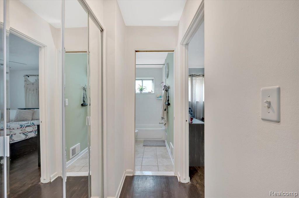 4820 BRIARWOOD Avenue, E2, Royal Oak, MI 48073 — Photo 8