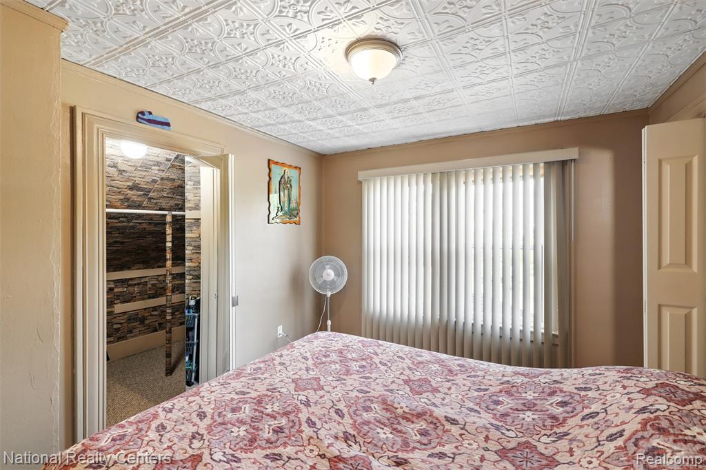 1041 Adeline Street, Highland Park, MI 48203 — Photo 14