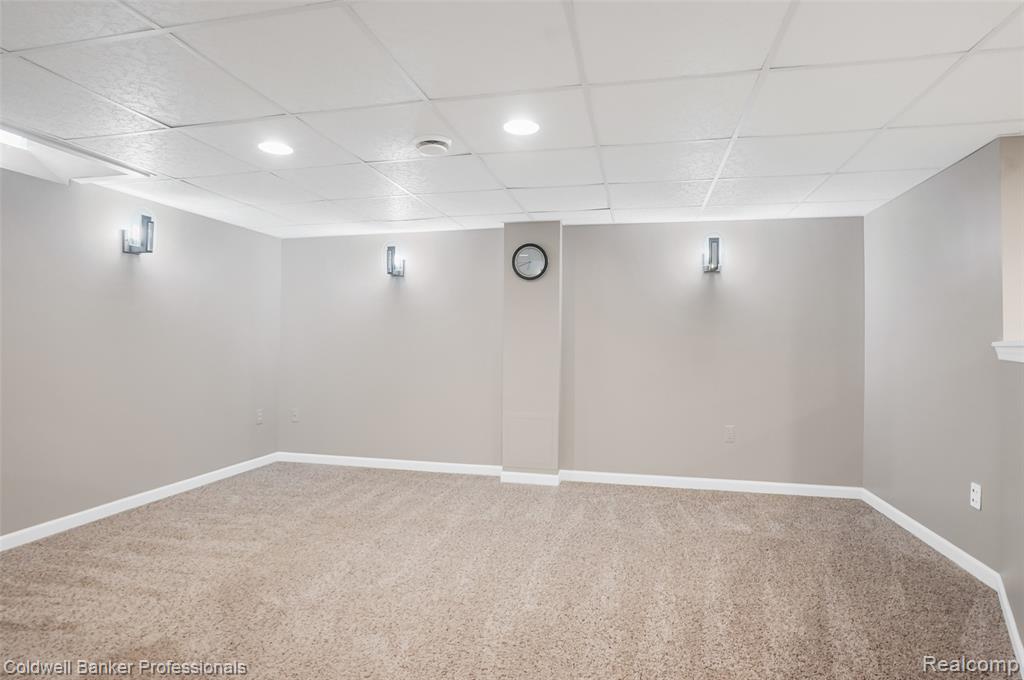 43246 Winterfield Drive, Sterling Heights, MI 48314 — Photo 42