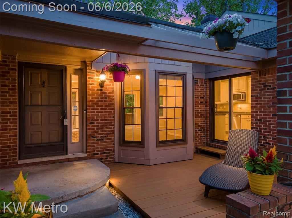 7348 Meadowridge Circle, West Bloomfield, MI — Photo 5