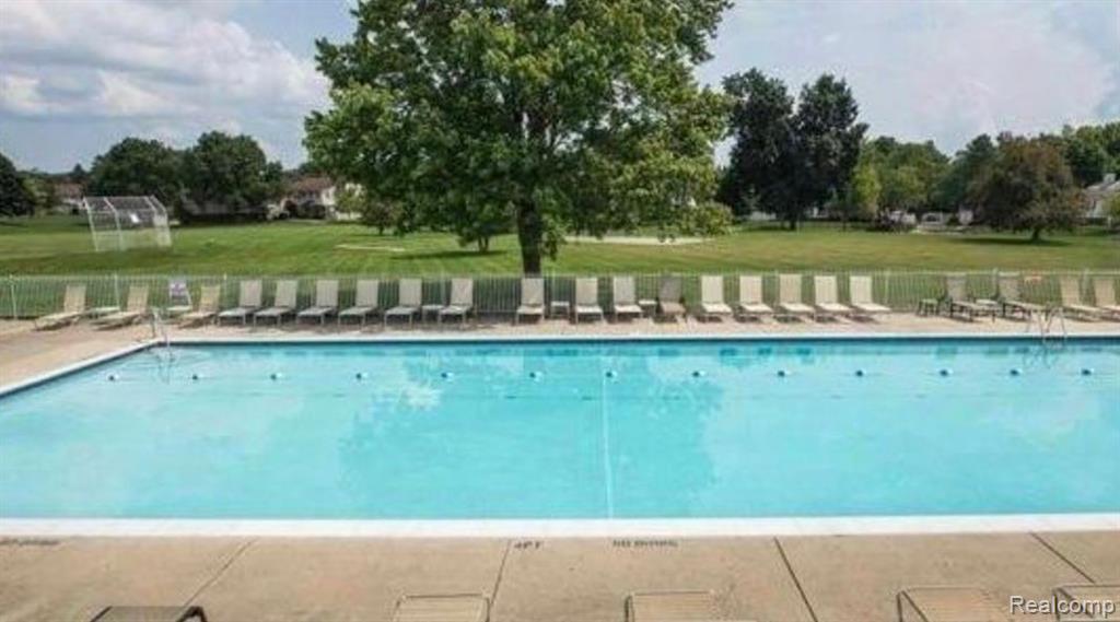 21382 E GLEN HAVEN Circle, Northville, MI 48167 — Photo 24