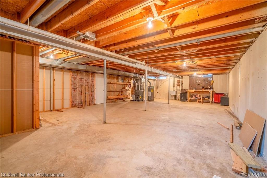 7984 Lake Crest Drive, Ypsilanti, MI 48197 — Photo 19