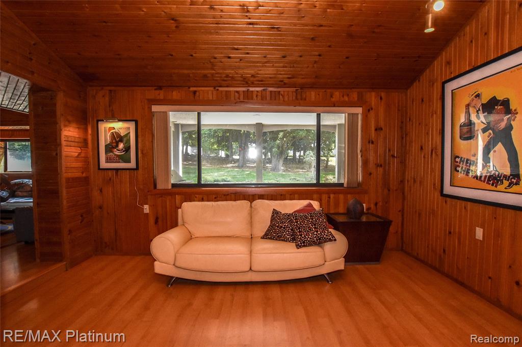 5160 Fenton Road, Fenton, MI 48430 — Photo 31
