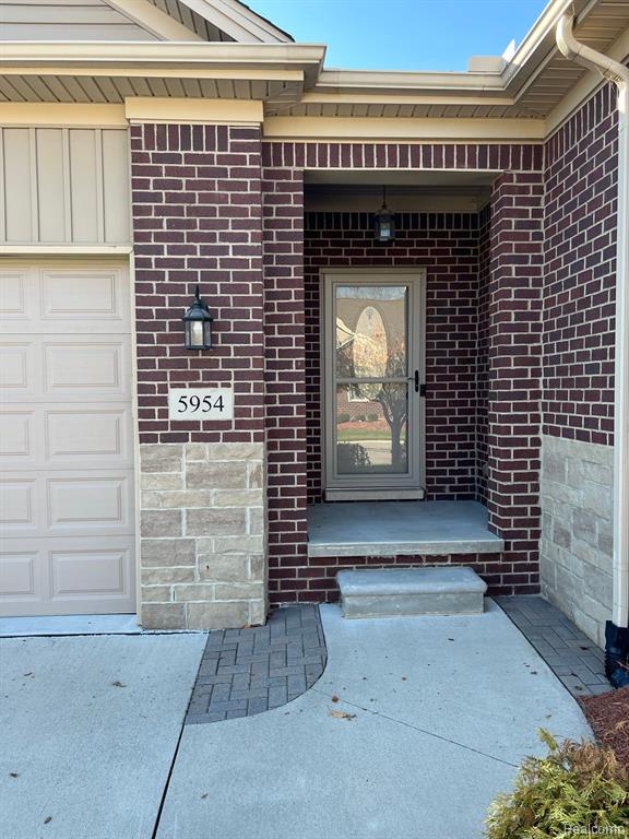 5954 PURPLE MARTIN Drive, South Rockwood, MI — Photo 2