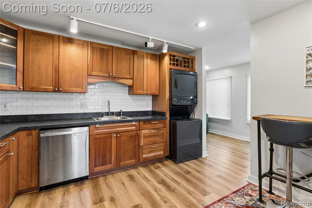 9597 Harbour Cove Court, 105, Ypsilanti, MI 48197 — Photo 12