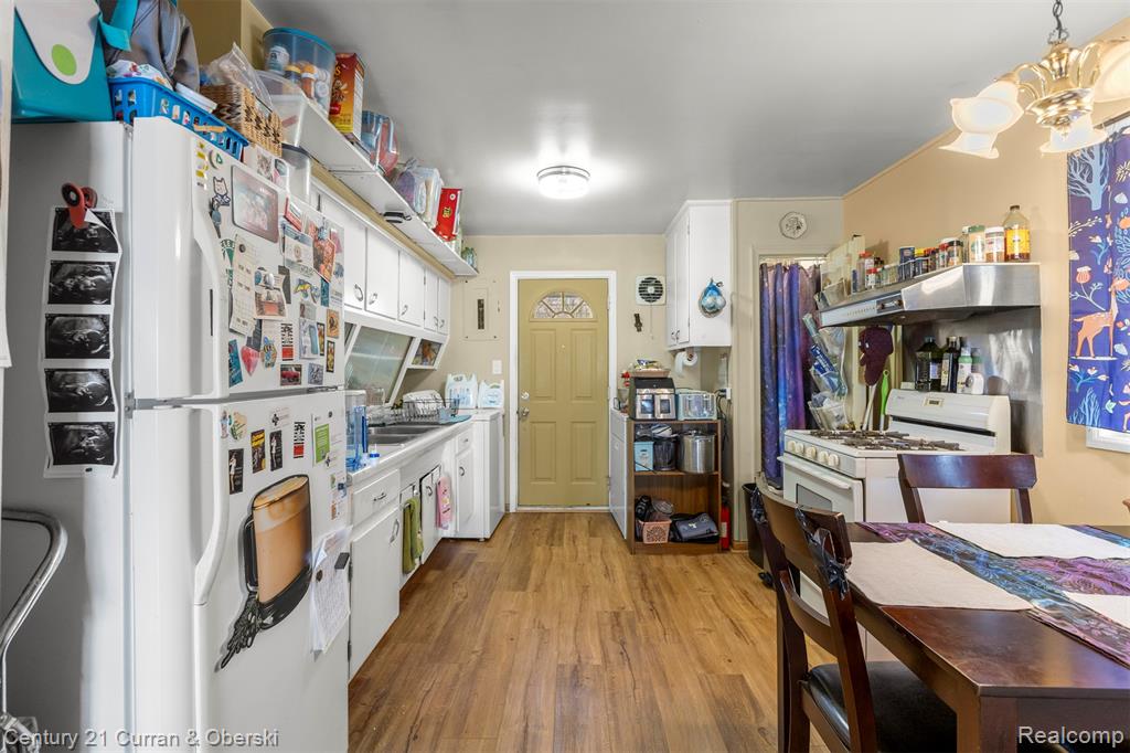8075 William Street, Taylor, MI 48180 — Photo 15