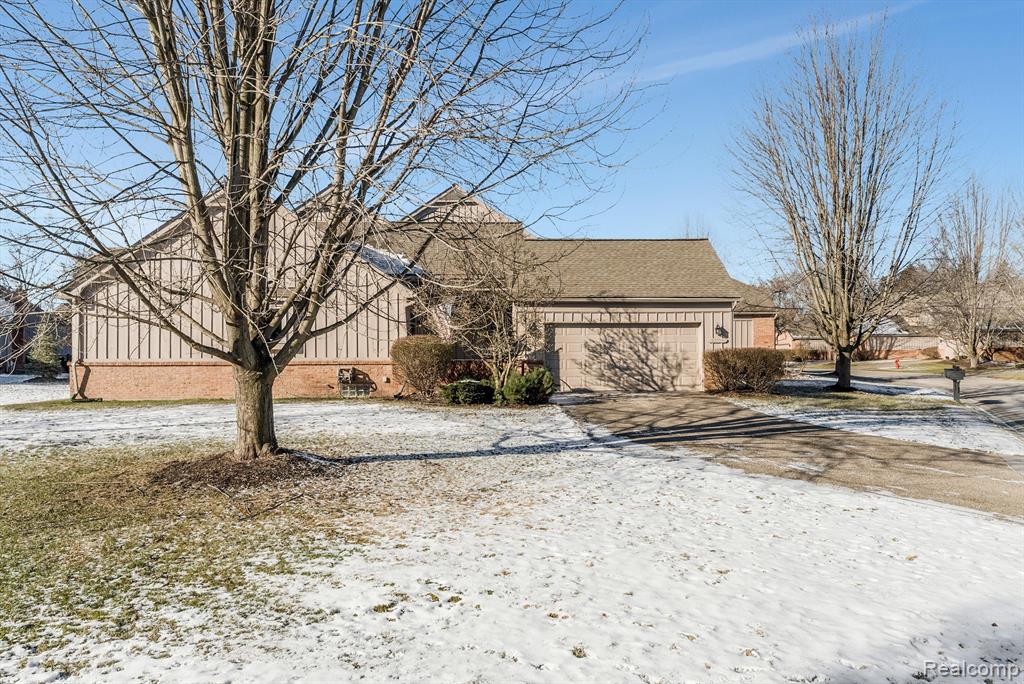37779 SIENA Drive, Farmington Hills, MI 48331 — Photo 4