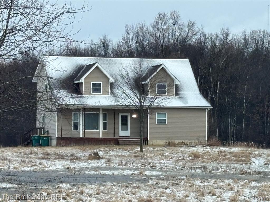 8274 Cook Road, Swartz Creek, MI 48473 — front exterior