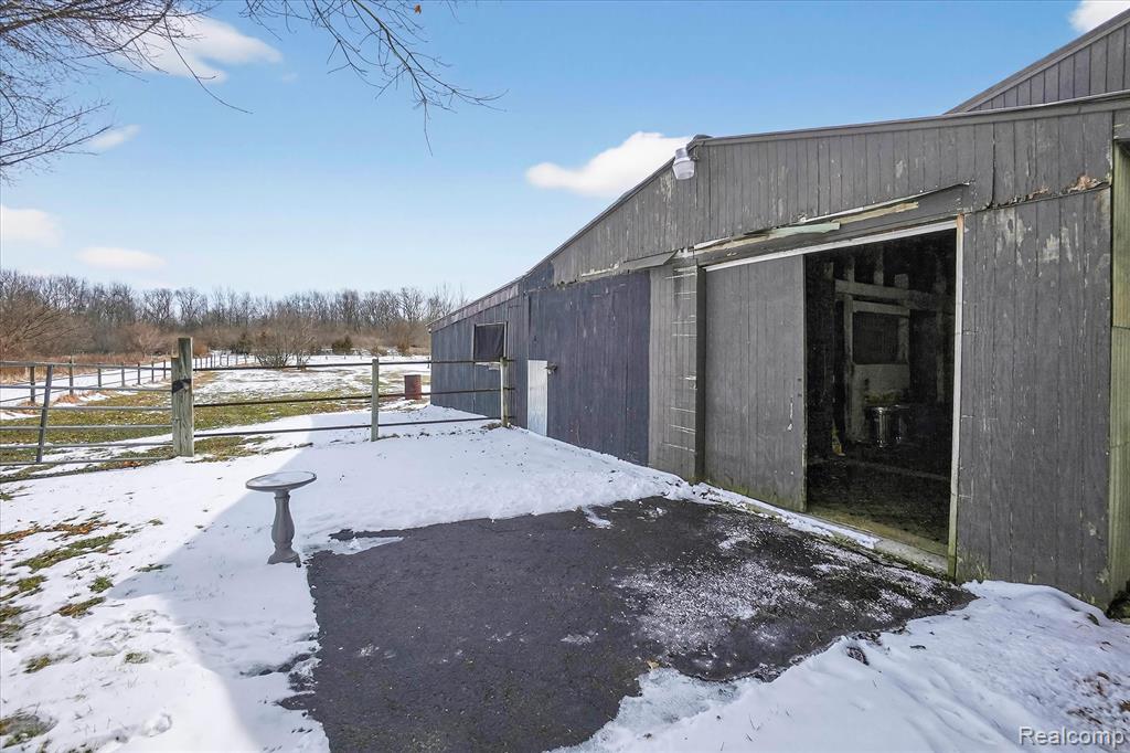 14463 Seymour Road, Linden, MI 48451 — Photo 46