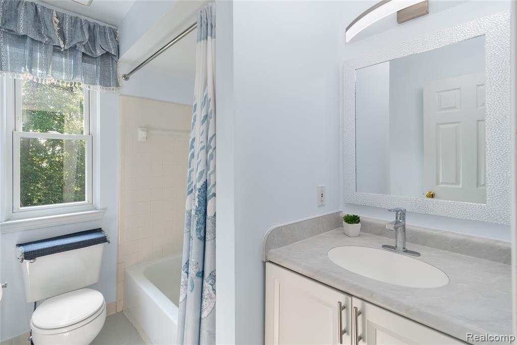7898 Moonwood Place, Westland, MI — Photo 14
