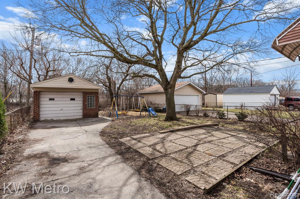 9827 APPLETON, Redford, MI 48239 — Photo 7