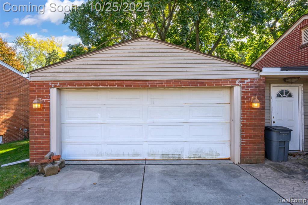 4073 Silver Birch Drive, Waterford, MI 48329 — Photo 33