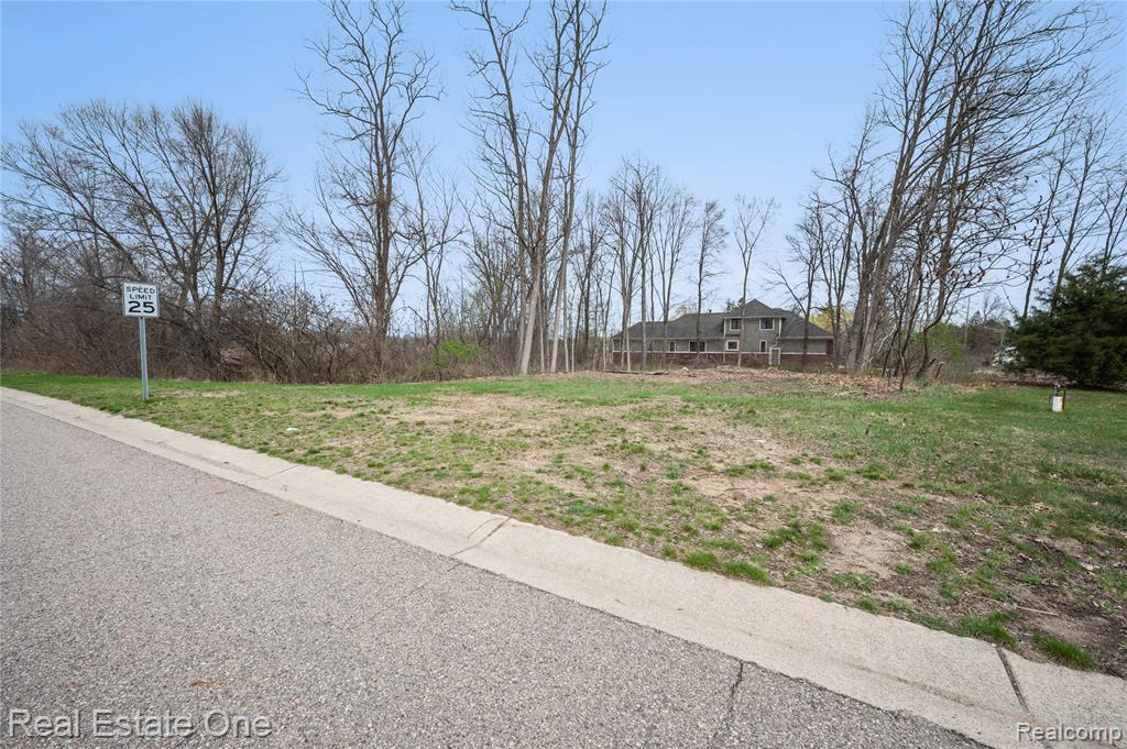 508 Woodstone Court, White Lake, MI — Photo 12