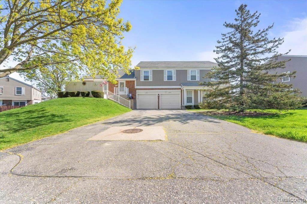 23534 Stonehenge Boulevard, Novi, MI — Photo 2