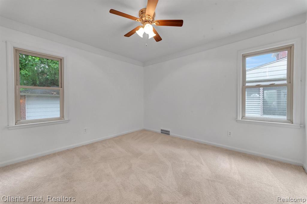 524 N York Street, Dearborn, MI 48128 — Photo 18