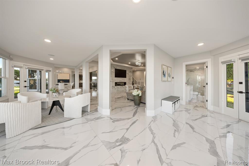 4659 LINWOOD Street, West Bloomfield, MI 48324 — Photo 17
