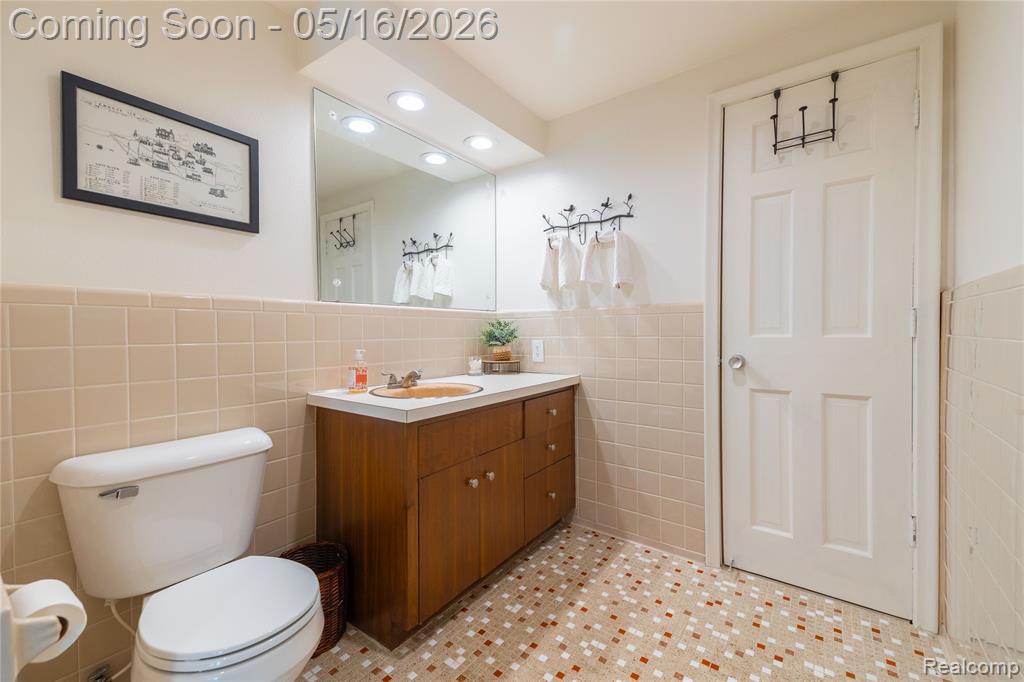 9555 Island Drive, Grosse Ile, MI 48138 — Photo 45