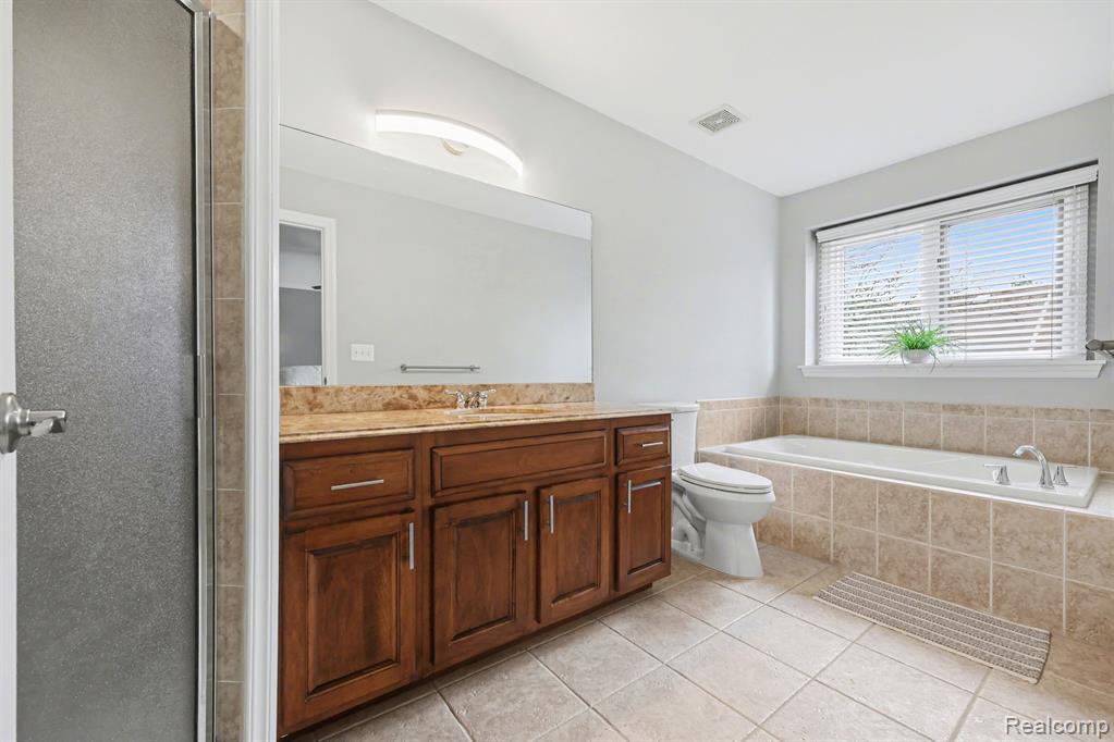 4337 Elaine Court, Utica, MI 48316 — Photo 20