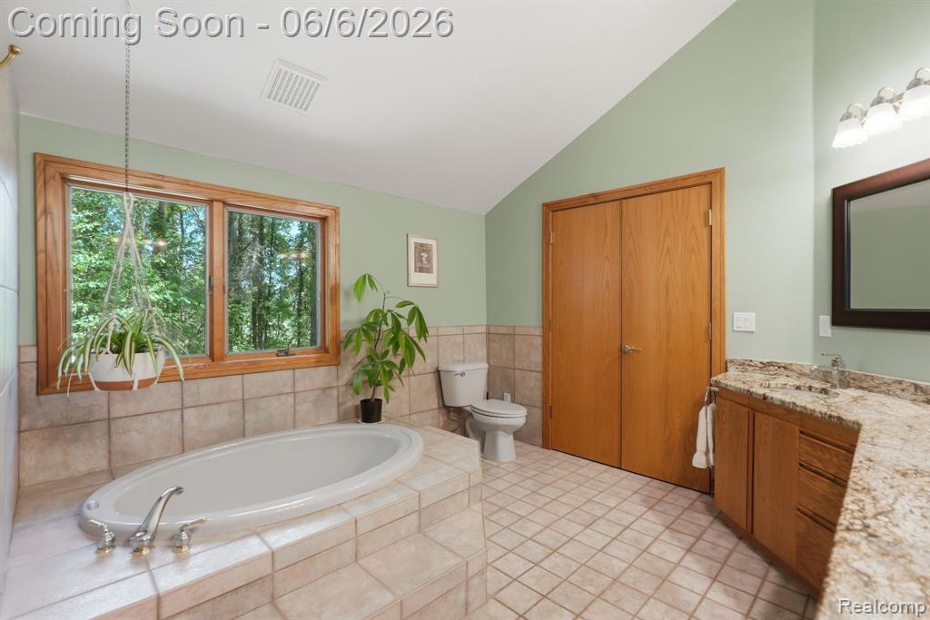 356 Avanti Lane, Highland, MI — Photo 30