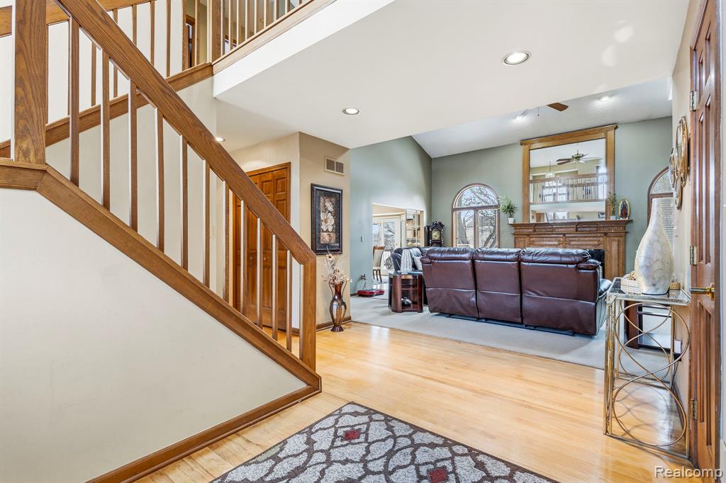 39810 Wilmette Drive, Sterling Heights, MI 48313 — Photo 5