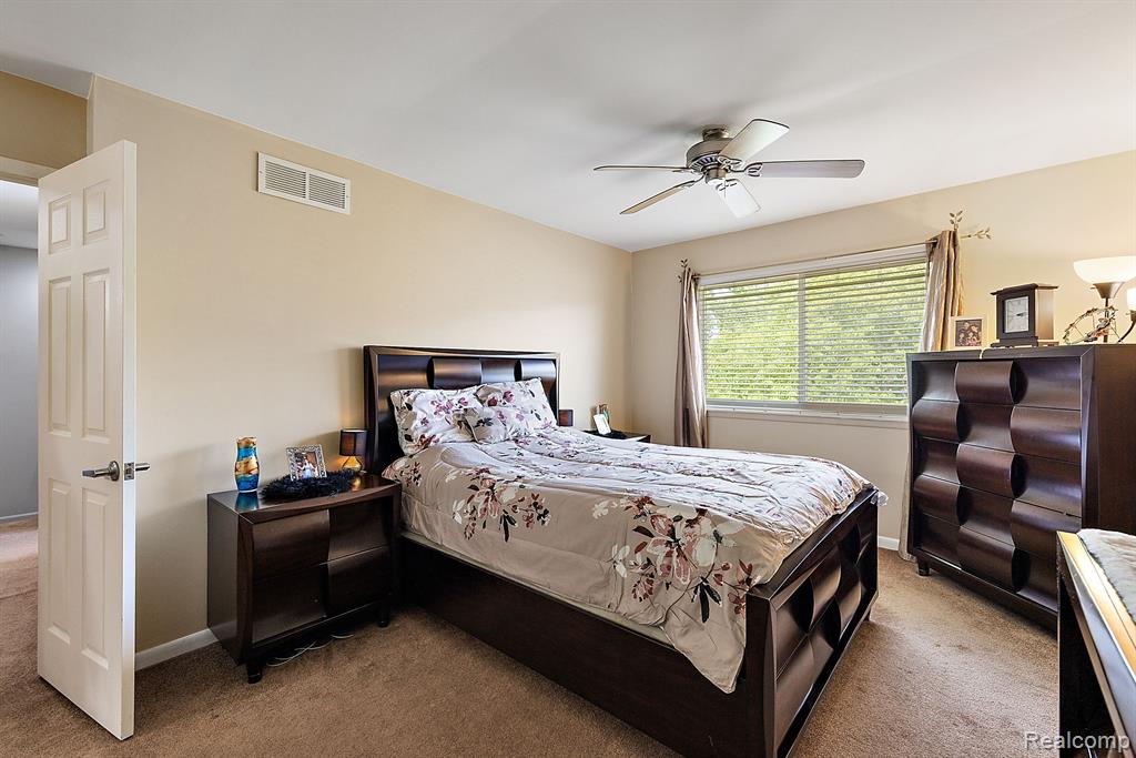 41951 UTICA Road, Sterling Heights, MI 48313 — Photo 22