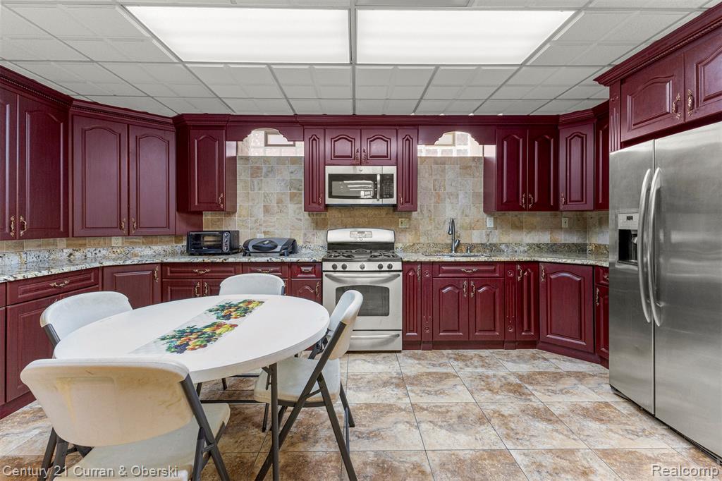 6318 Whitefield Street, Dearborn Heights, MI 48127 — Photo 52
