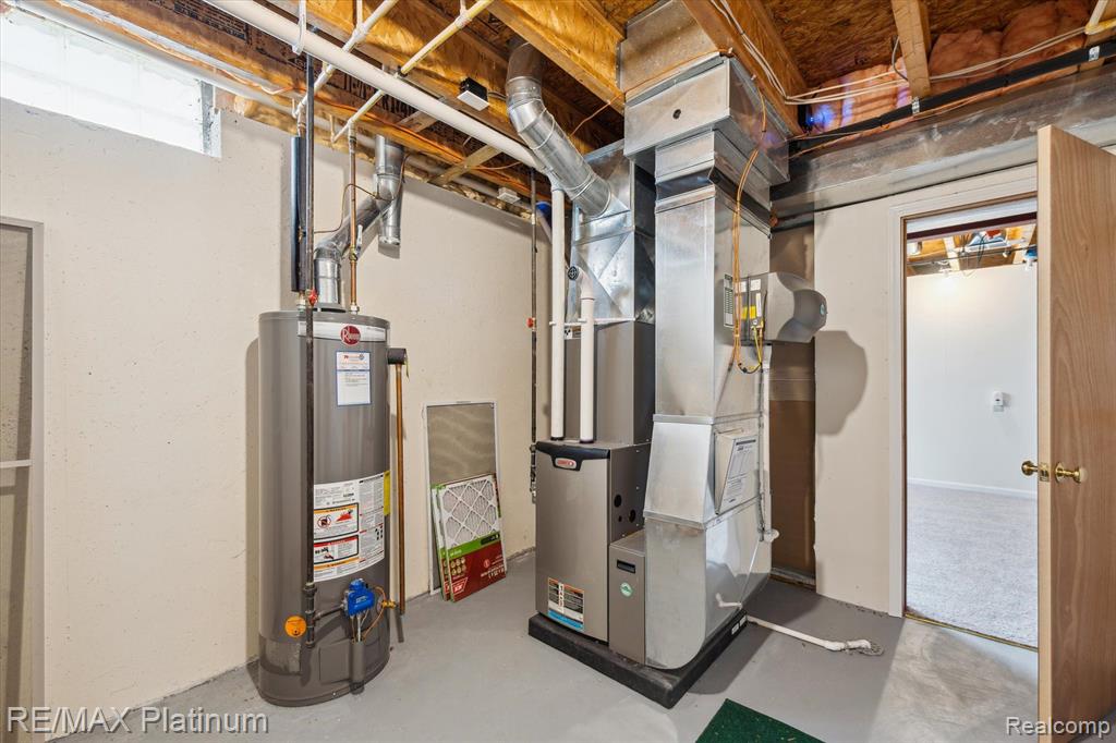 585 Snowfall Court, Howell, MI 48843 — Photo 41