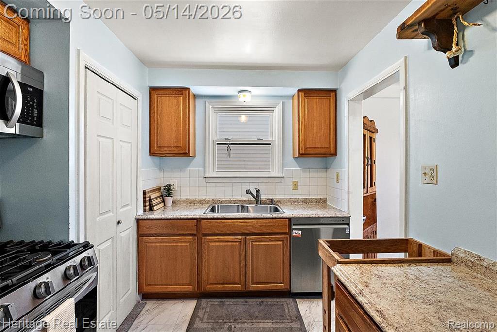 1349 West Boulevard, Berkley, MI 48072 — Photo 9
