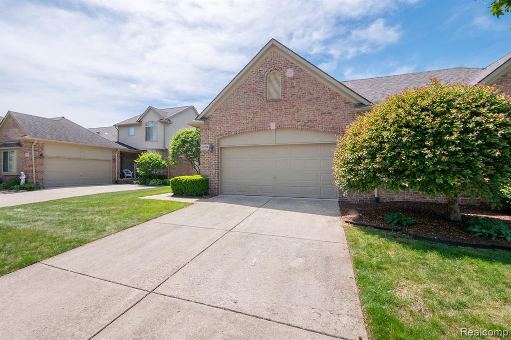 40658 Saint Louis Drive, Clinton Twp, MI 48038 — Photo 3