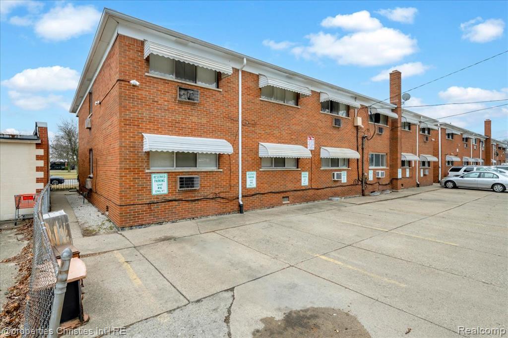 20231 Kelly Road, Harper Woods, MI 48225 — Photo 20