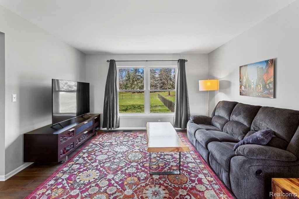 6082 VINEYARD Avenue, Ann Arbor, MI 48108 — Photo 9
