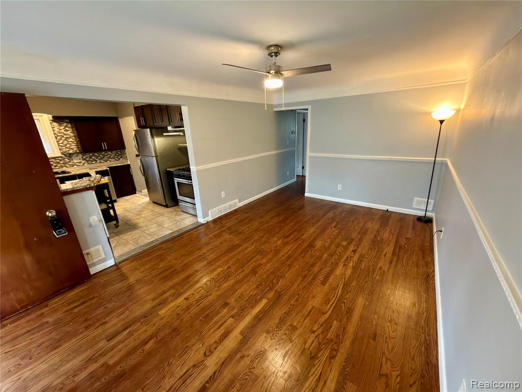 4436 Gertrude Street, Dearborn Heights, MI 48125 — Photo 4