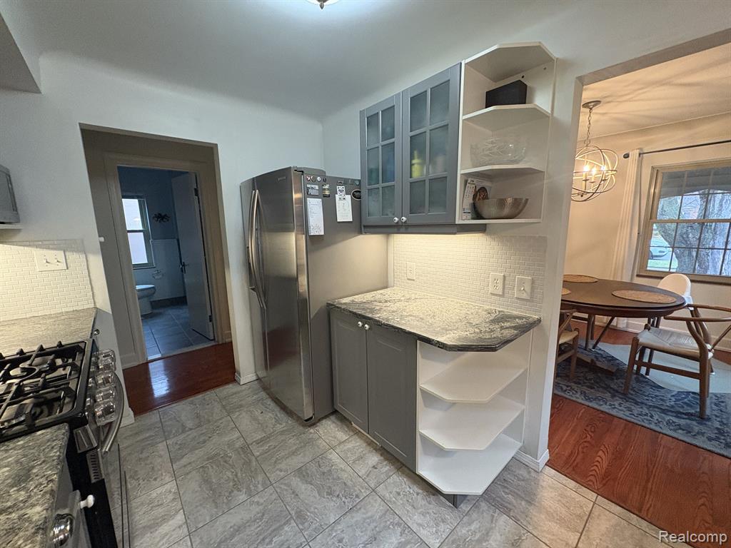 409 Belanger Street, Grosse Pointe Farms, MI 48326 — Photo 12