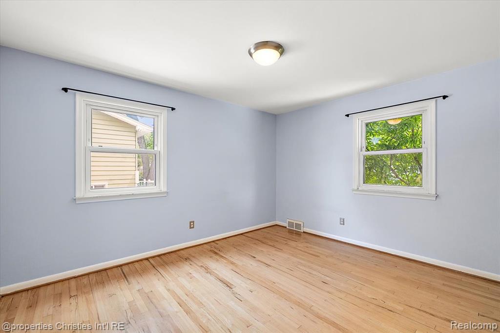 10819 W 11 Mile Road, Huntington Woods, MI — Photo 26