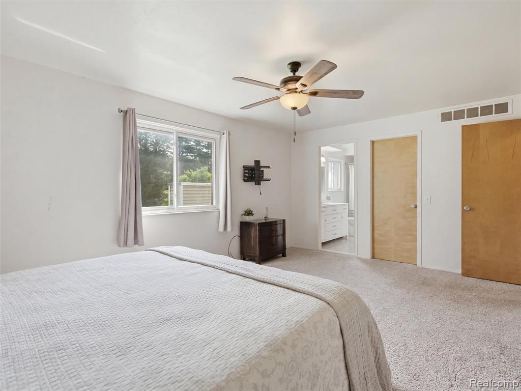 4040 Taggett Lake Drive, Highland, MI — Photo 24