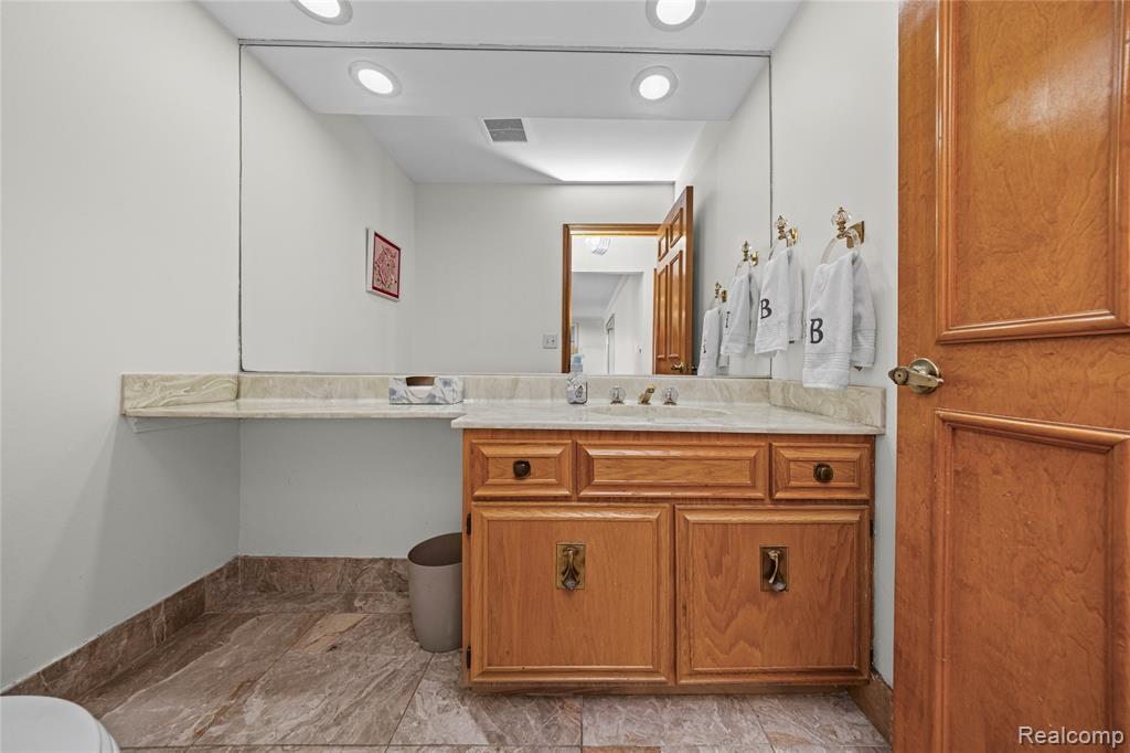 28867 Appleblossom Lane, Farmington, MI 48331 — Photo 12