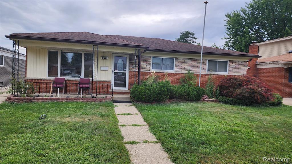 31505 Marilyn Drive, Warren, MI 48093