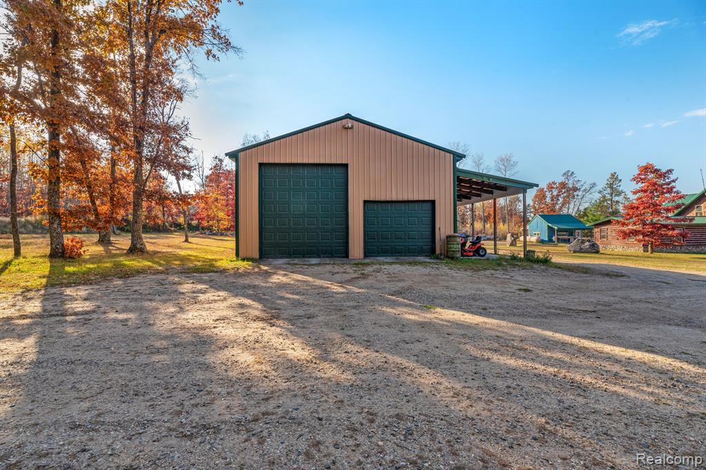 10525 N COOLIDGE Avenue, Harrison, MI 48625 — Photo 27