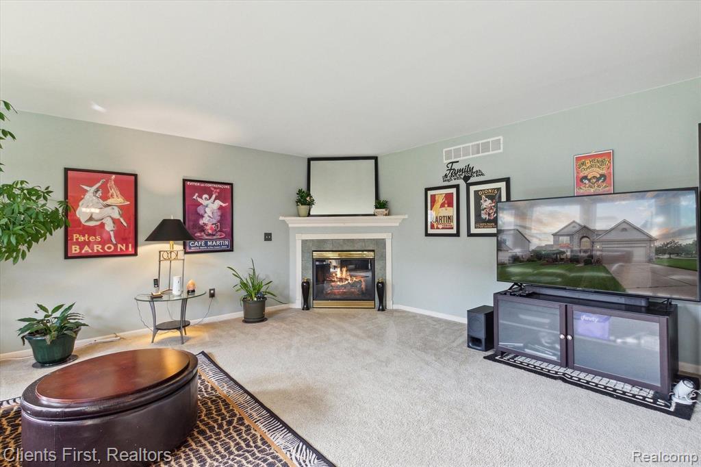 43872 N TIMBERVIEW Drive, Belleville, MI 48111 — Photo 17