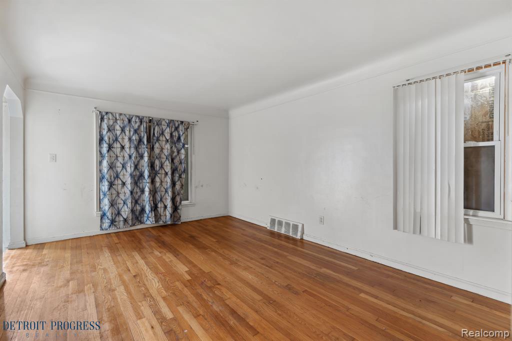 9327 FIELDING Street, Detroit, MI 48228 — Photo 4